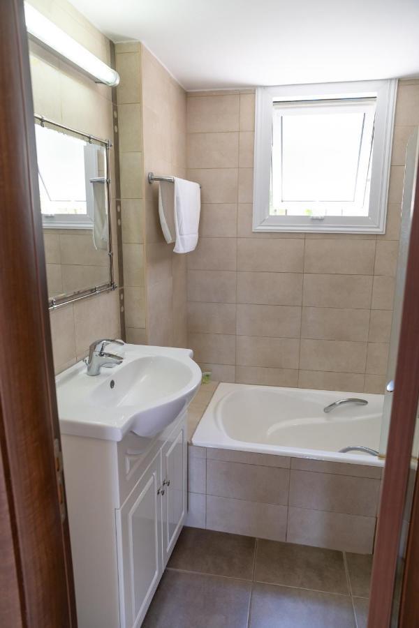 Fig Tree Villa Ekaterina 3 Bdrm Protaras Luaran gambar